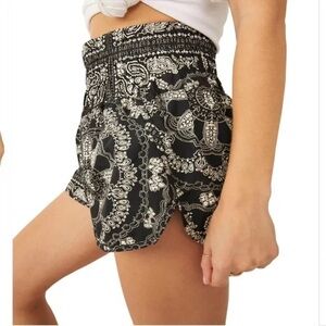 The Way Home Shorts in Black Bandana Print Small